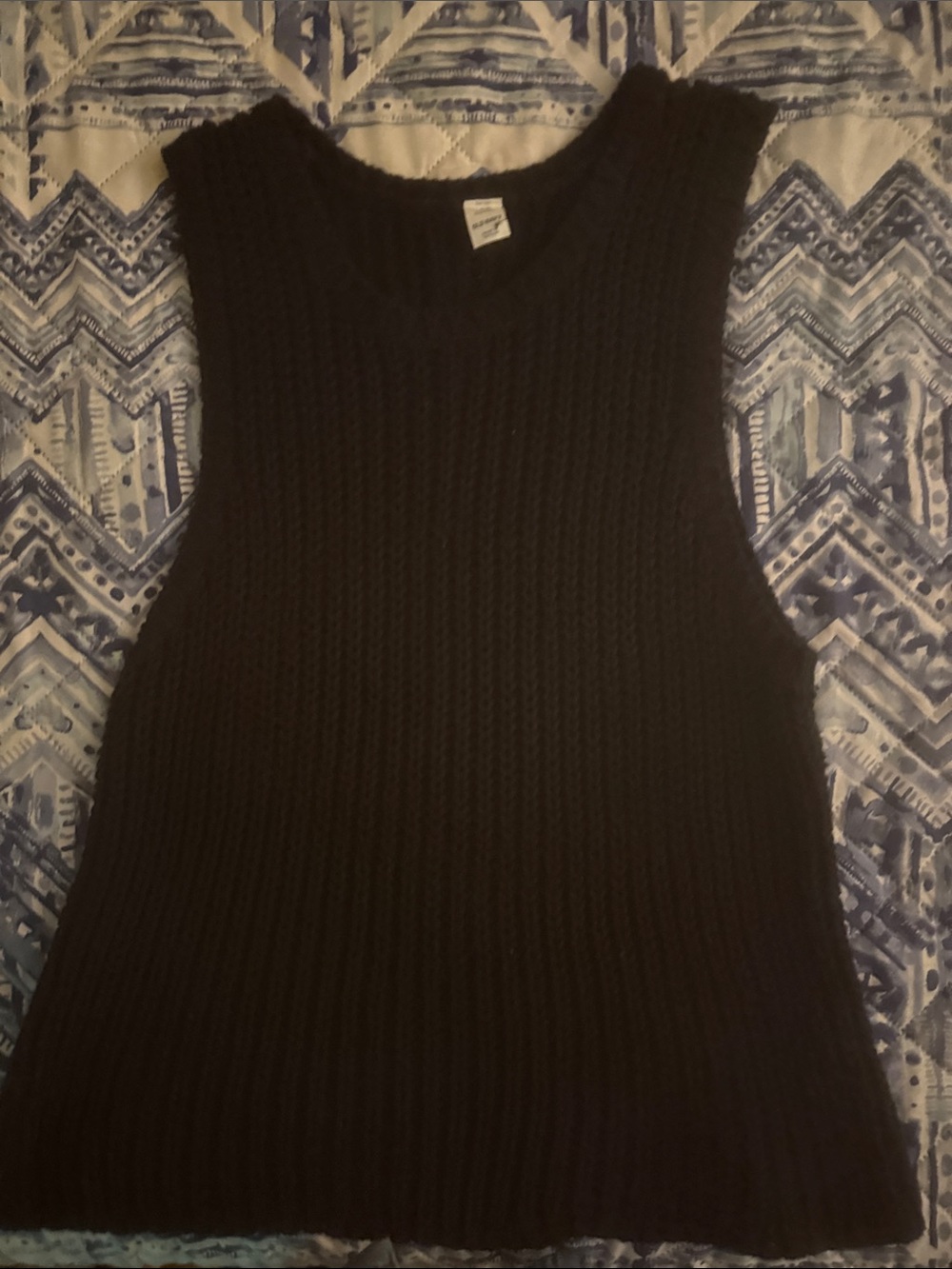 Old Navy Black Ribbed Sleeveless Crewneck Sweater